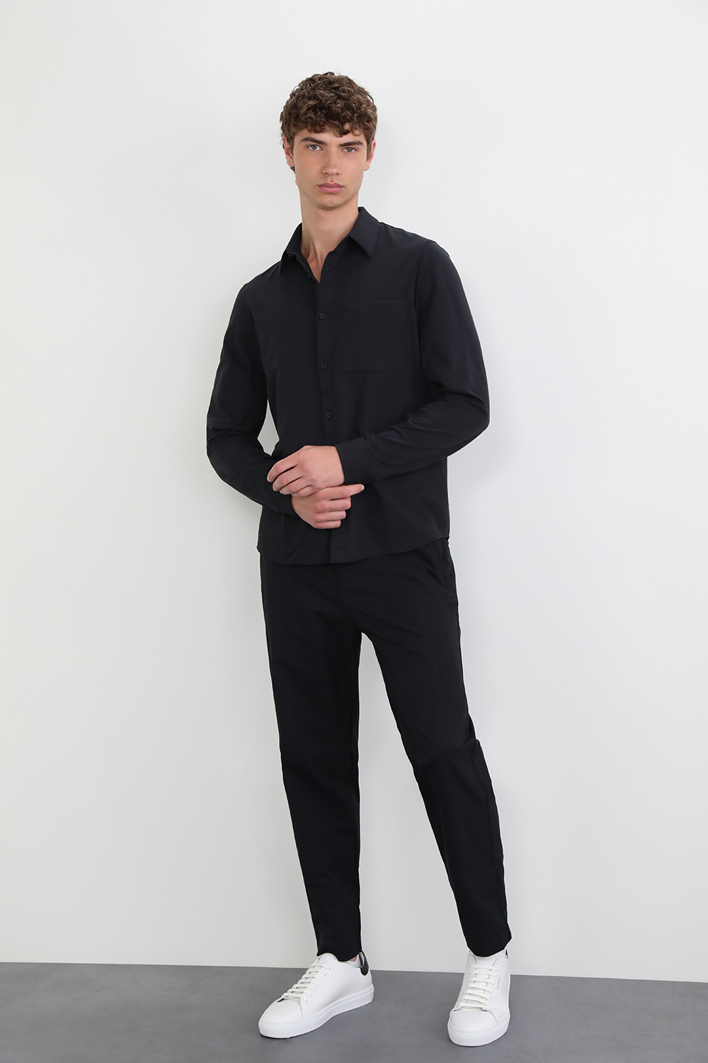 Relaxed Tapered Trousers